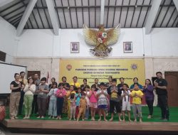 Keseimbangan Sejak Dini: Pasraman Widya Dharma Ajak Peserta Didik Yoga untuk Kesehatan Holistik
